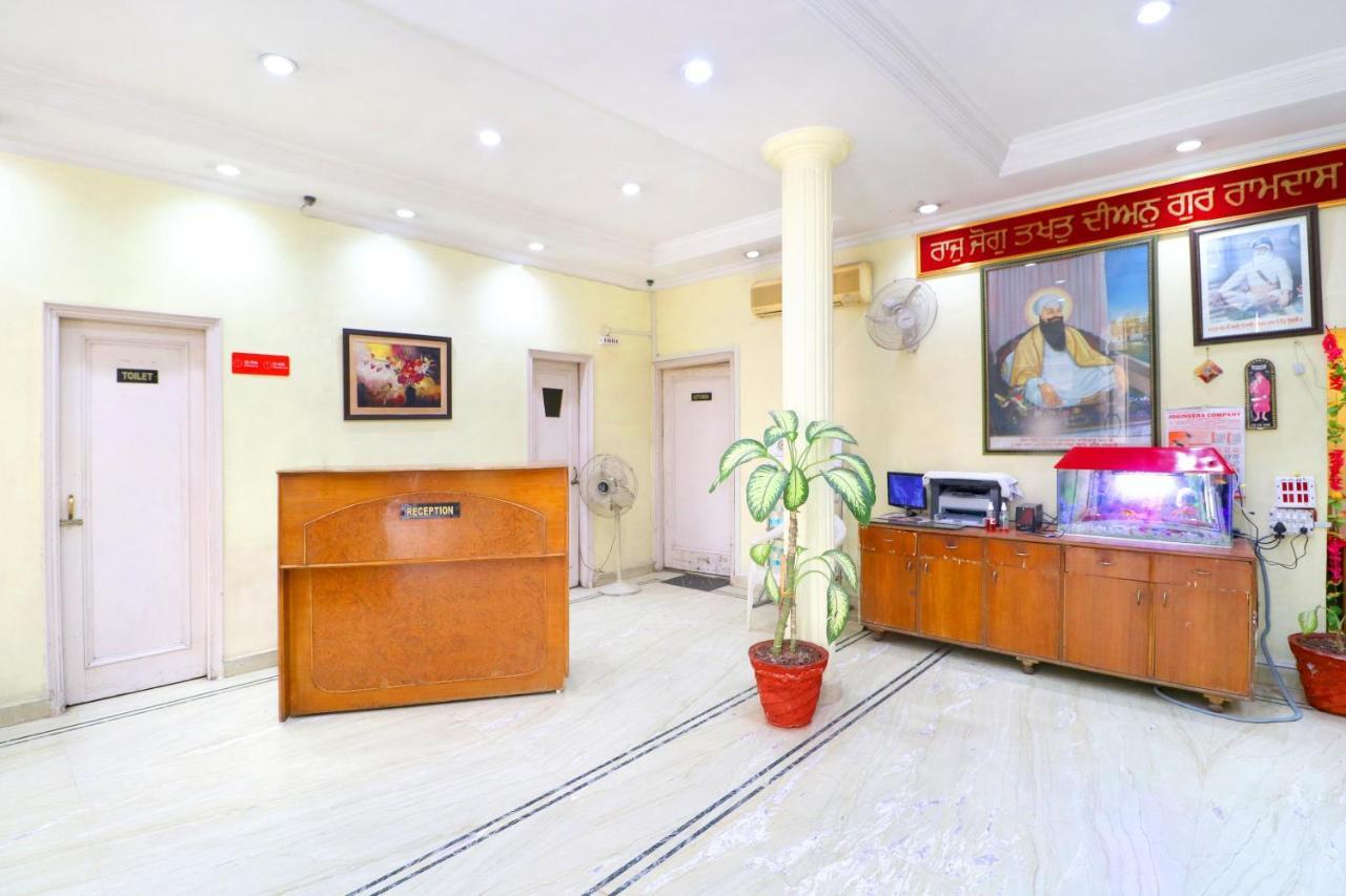 Oyo 24073 Hotel Hari Darshan Amritsar Esterno foto